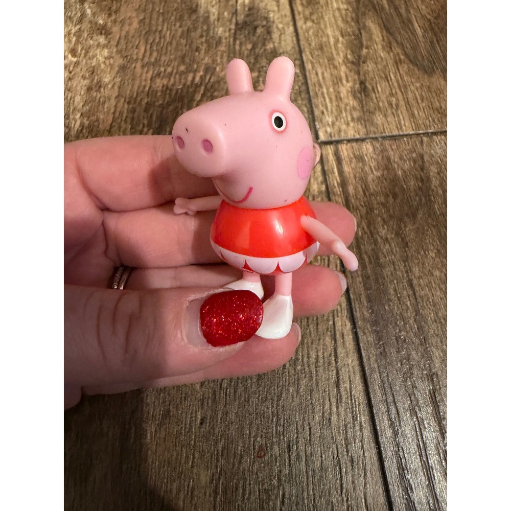Hasbro Peppa Pig Articulated‎ 2.5 Inch Plastic Toy Figure Red Dress eOne